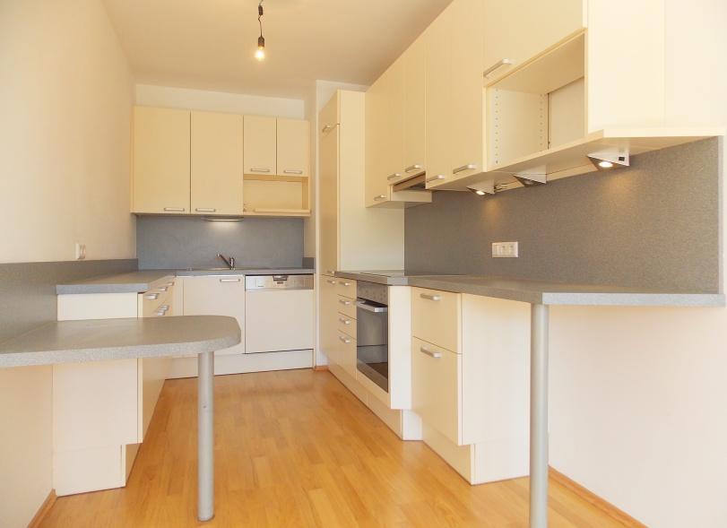 c Einbauküche - Albrechtstraße: Helle 3-Zimmer-Wohnung, sehr guter Zustand, inkl. Garagenplatz c Einbauküche - Albrechtstraße: Helle 3-Zimmer-Wohnung, sehr guter Zustand, inkl. Garagenplatz