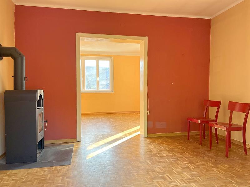 e Zimmer EG - Einfamilienhaus und Grund in sehr guter Lage – Sanierungsbedarf/Erweiterungsmöglichkeit