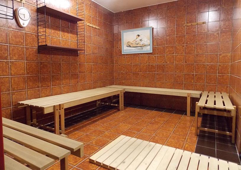 v Sauna Ruheraum - VERMIETET! Martinstraße: Gepflegte 2-Zimmer-Wohnung mit Eigengarten - inkl. Garagenplatz v Sauna Ruheraum - VERMIETET! Martinstraße: Gepflegte 2-Zimmer-Wohnung mit Eigengarten - inkl. Garagenplatz