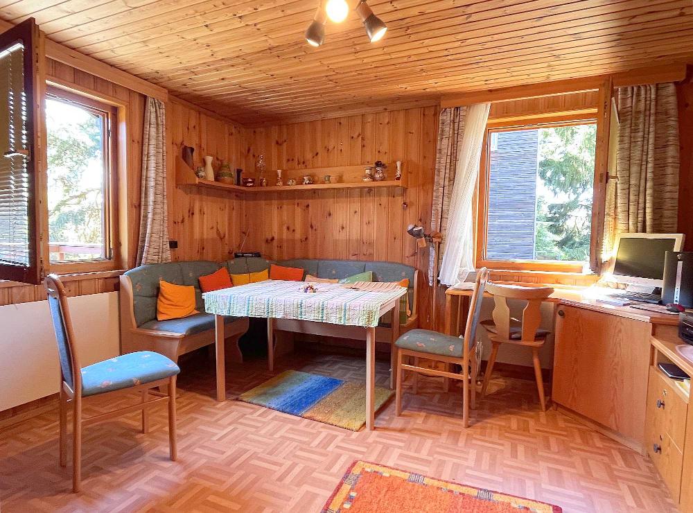 h Wohnraum - Badesiedlung Altenberg: Ferienhaus auf großer Freizeitliegenschaft