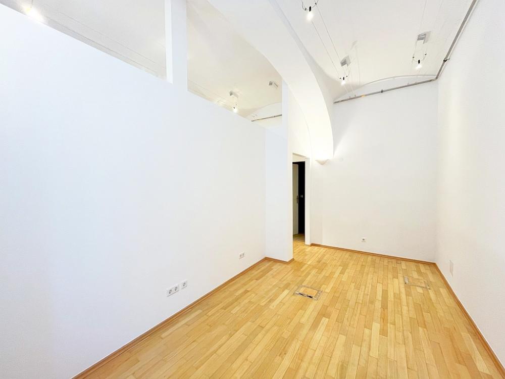 g Raum2 - VERMIETET! Karolinengasse: Apartes Geschäftslokal/Studio/Büro im St. Elisabeth-Viertel