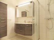 l Badezimmer