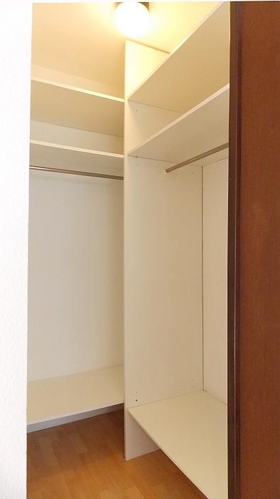 r Abstellraum - VERMIETET! Martinstraße: Gepflegte 2-Zimmer-Wohnung mit Eigengarten - inkl. Garagenplatz r Abstellraum - VERMIETET! Martinstraße: Gepflegte 2-Zimmer-Wohnung mit Eigengarten - inkl. Garagenplatz
