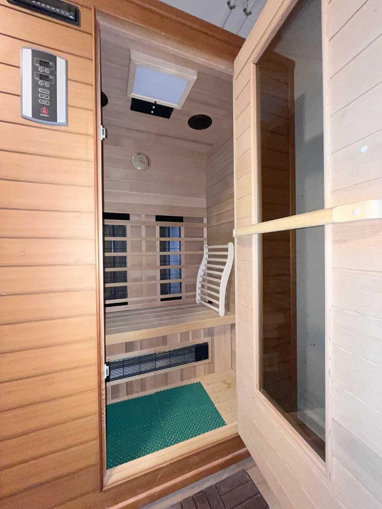 o Infrarot-Sauna - Maria Gugging: Wohnung in Haus mit großem Garten in Grünlage