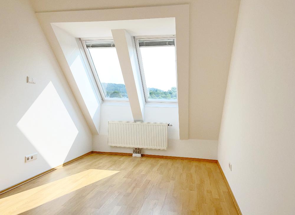 g Zimme - Wohlfühlen im Dachgeschoss, Terrasse mit Fernblick, sehr guter Zustand, Garagenplatz optional g Zimme - Wohlfühlen im Dachgeschoss, Terrasse mit Fernblick, sehr guter Zustand, Garagenplatz optional