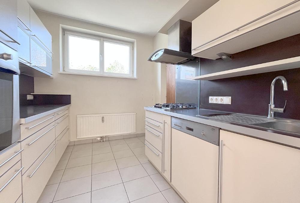 f Küche - Zentrumslage Klosterneuburg: 3-Zimmerwohnung - beste Infrastruktur - Pkw-Stellplatz