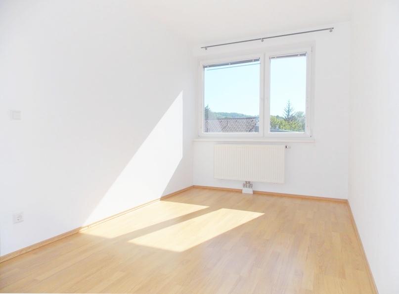 e Zimmer - Garagenplatz inklusive! Helle 3-Zimmer-Wohnung mit Balkon e Zimmer - Garagenplatz inklusive! Helle 3-Zimmer-Wohnung mit Balkon
