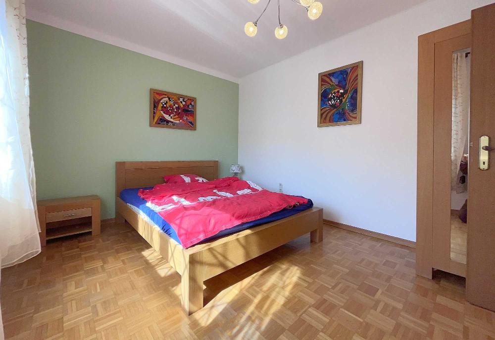 g Zimmer - Maria Gugging: Wohnung in Haus mit großem Garten in Grünlage