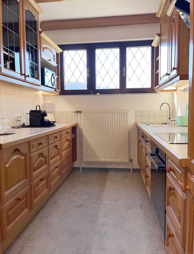 f Küche - Maria Gugging: Wohnung in Haus mit großem Garten in Grünlage