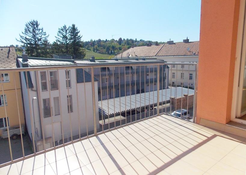 f Balkon - Albrechtstraße: Helle 3-Zimmer-Wohnung, sehr guter Zustand, inkl. Garagenplatz f Balkon - Albrechtstraße: Helle 3-Zimmer-Wohnung, sehr guter Zustand, inkl. Garagenplatz