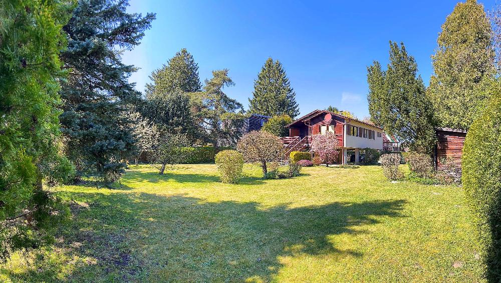 a Garten - Badesiedlung Altenberg: Ferienhaus auf großer Freizeitliegenschaft