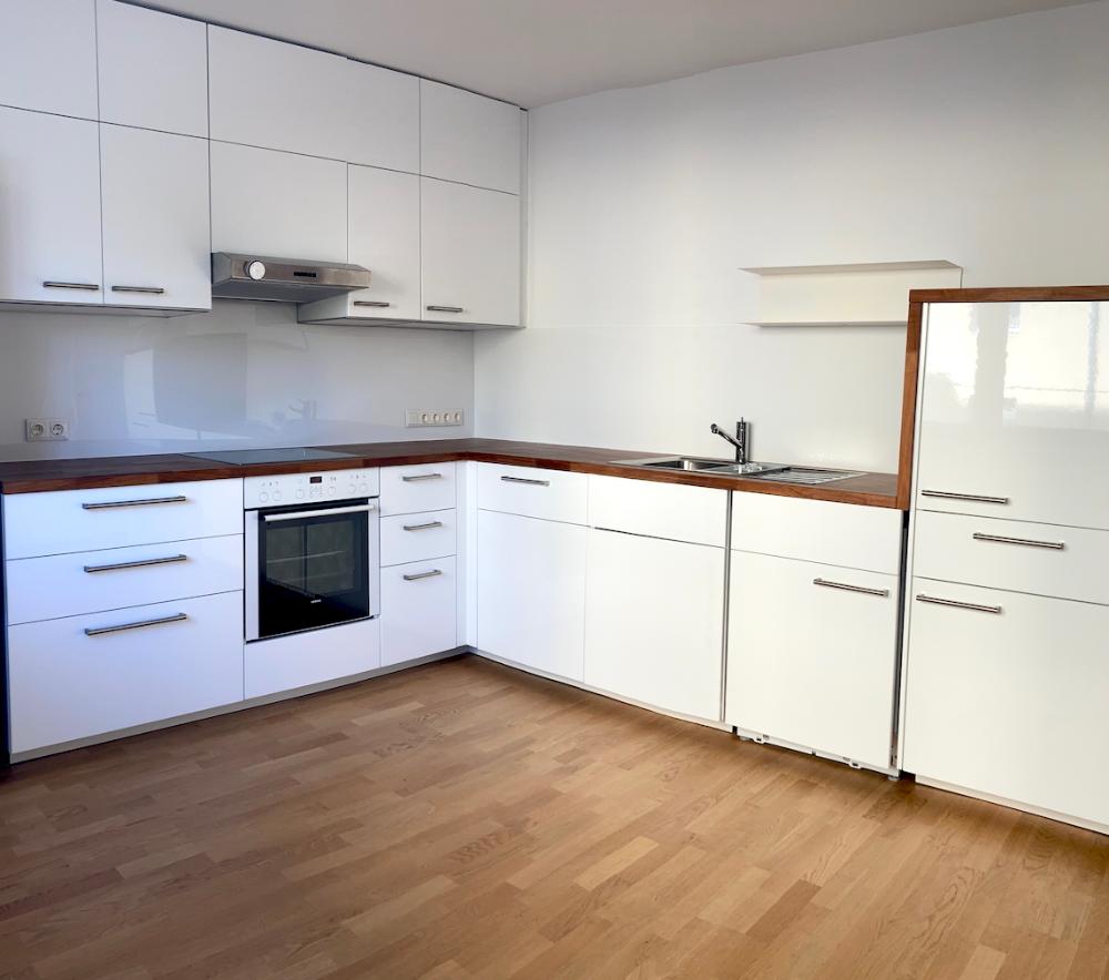 d Kueche - 1100 Wien – Nähe Waldmüllerpark: Top-sanierte, helle 2-Zimmer-Wohnung mit Loggia in ruhiger Lage d Kueche - 1100 Wien – Nähe Waldmüllerpark: Top-sanierte, helle 2-Zimmer-Wohnung mit Loggia in ruhiger Lage