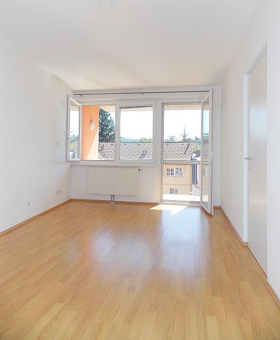 g Balkonzimmer - Albrechtstraße: Helle 3-Zimmer-Wohnung, sehr guter Zustand, inkl. Garagenplatz g Balkonzimmer - Albrechtstraße: Helle 3-Zimmer-Wohnung, sehr guter Zustand, inkl. Garagenplatz