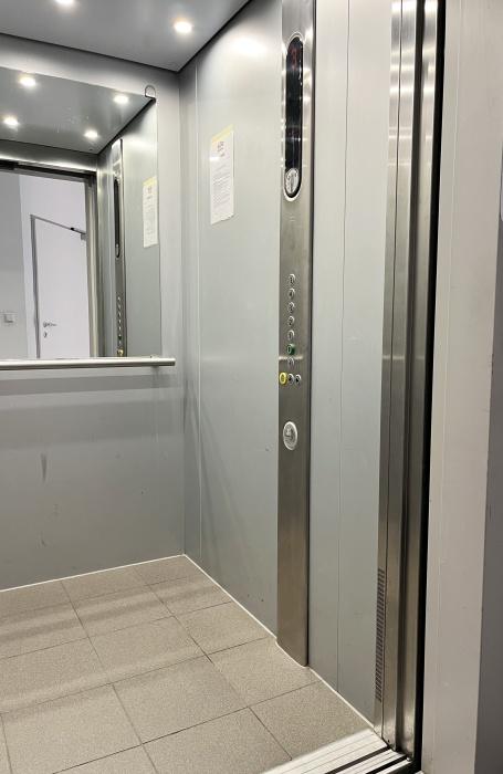s Aufzug - Albrechtstraße: Helle 3-Zimmer-Wohnung, sehr guter Zustand, inkl. Garagenplatz s Aufzug - Albrechtstraße: Helle 3-Zimmer-Wohnung, sehr guter Zustand, inkl. Garagenplatz